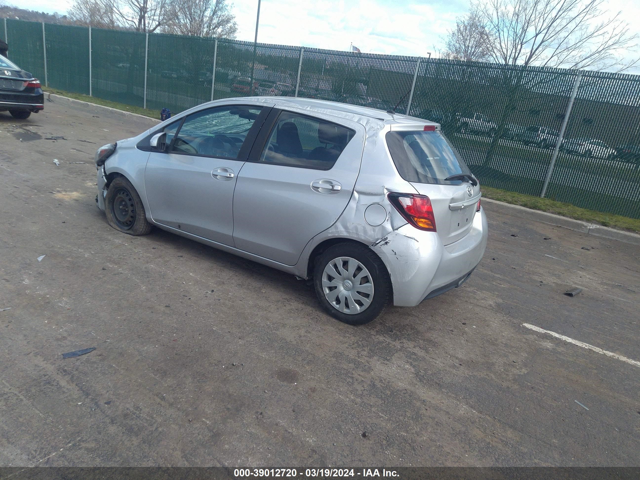 Photo 2 VIN: VNKKTUD34HA079181 - TOYOTA YARIS 