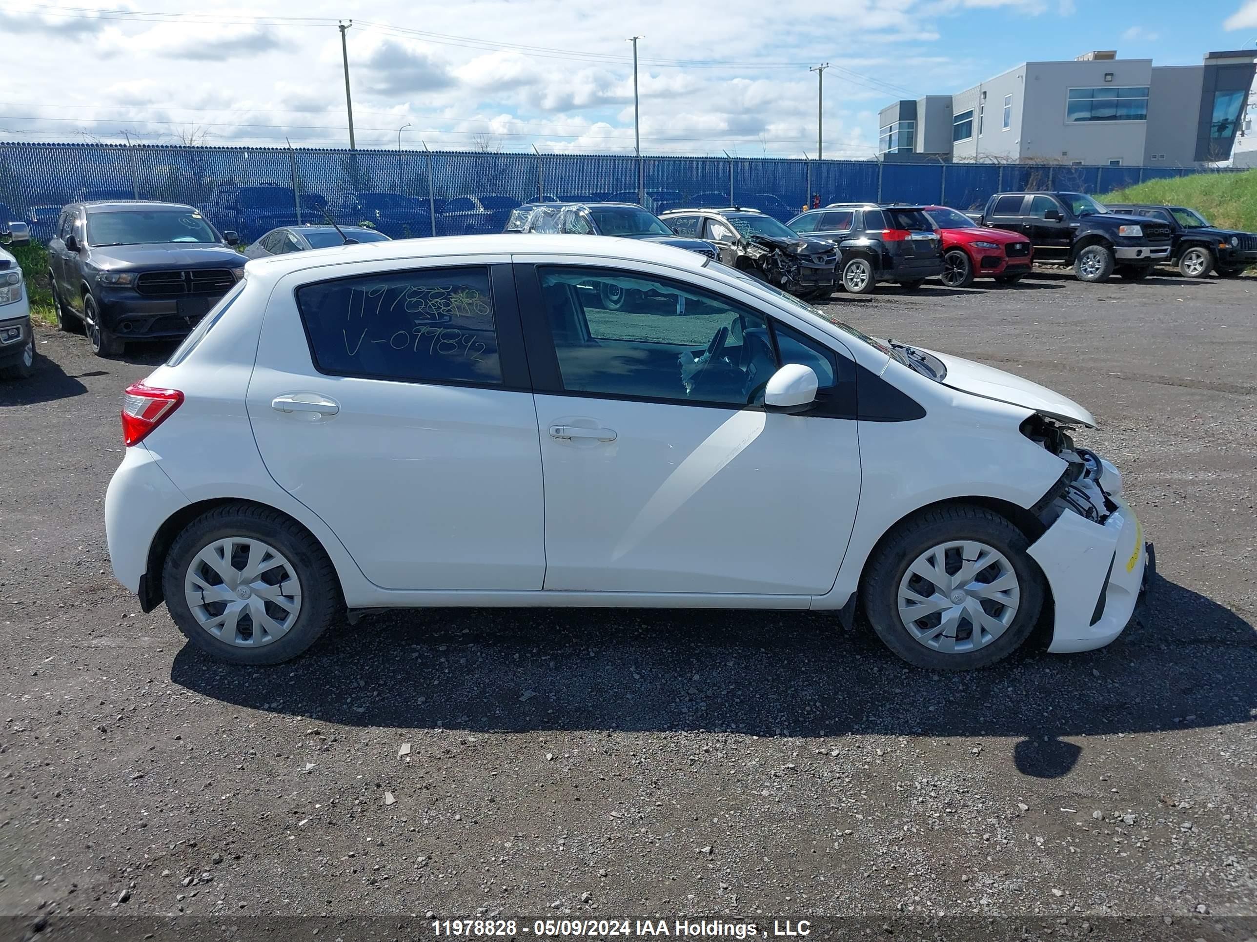 Photo 13 VIN: VNKKTUD34JA099842 - TOYOTA YARIS 