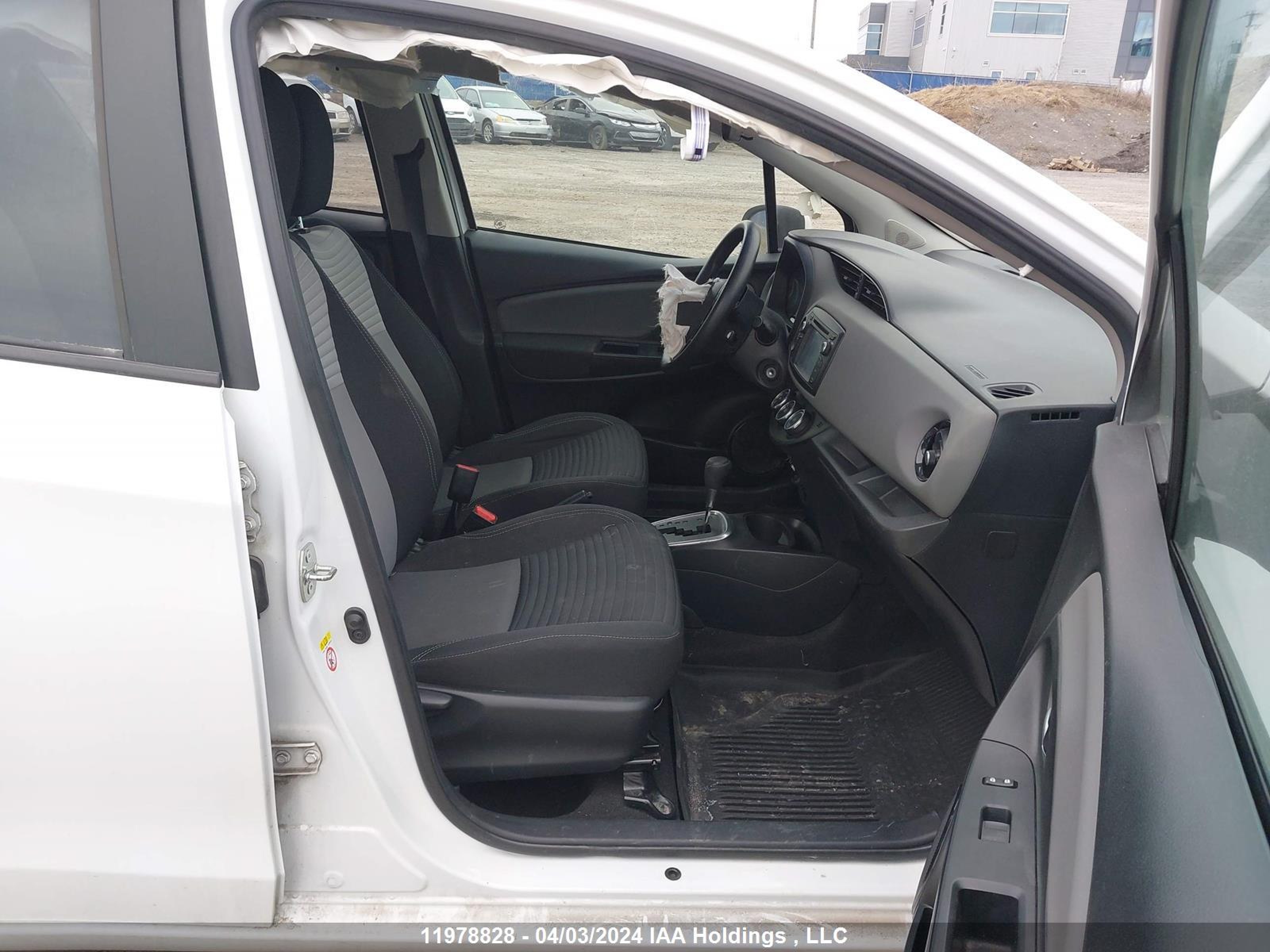 Photo 4 VIN: VNKKTUD34JA099842 - TOYOTA YARIS 