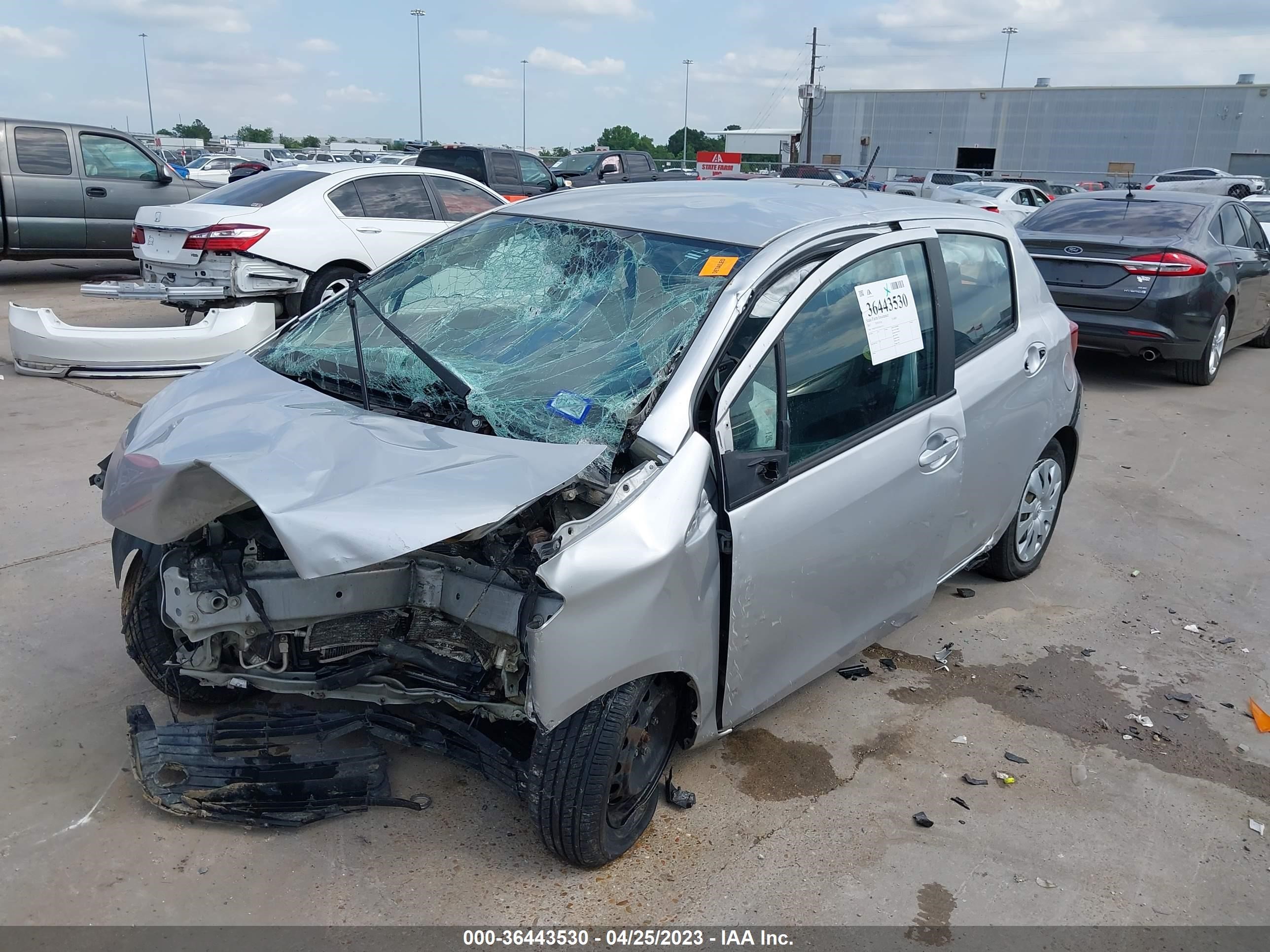 Photo 1 VIN: VNKKTUD35HA073213 - TOYOTA YARIS 