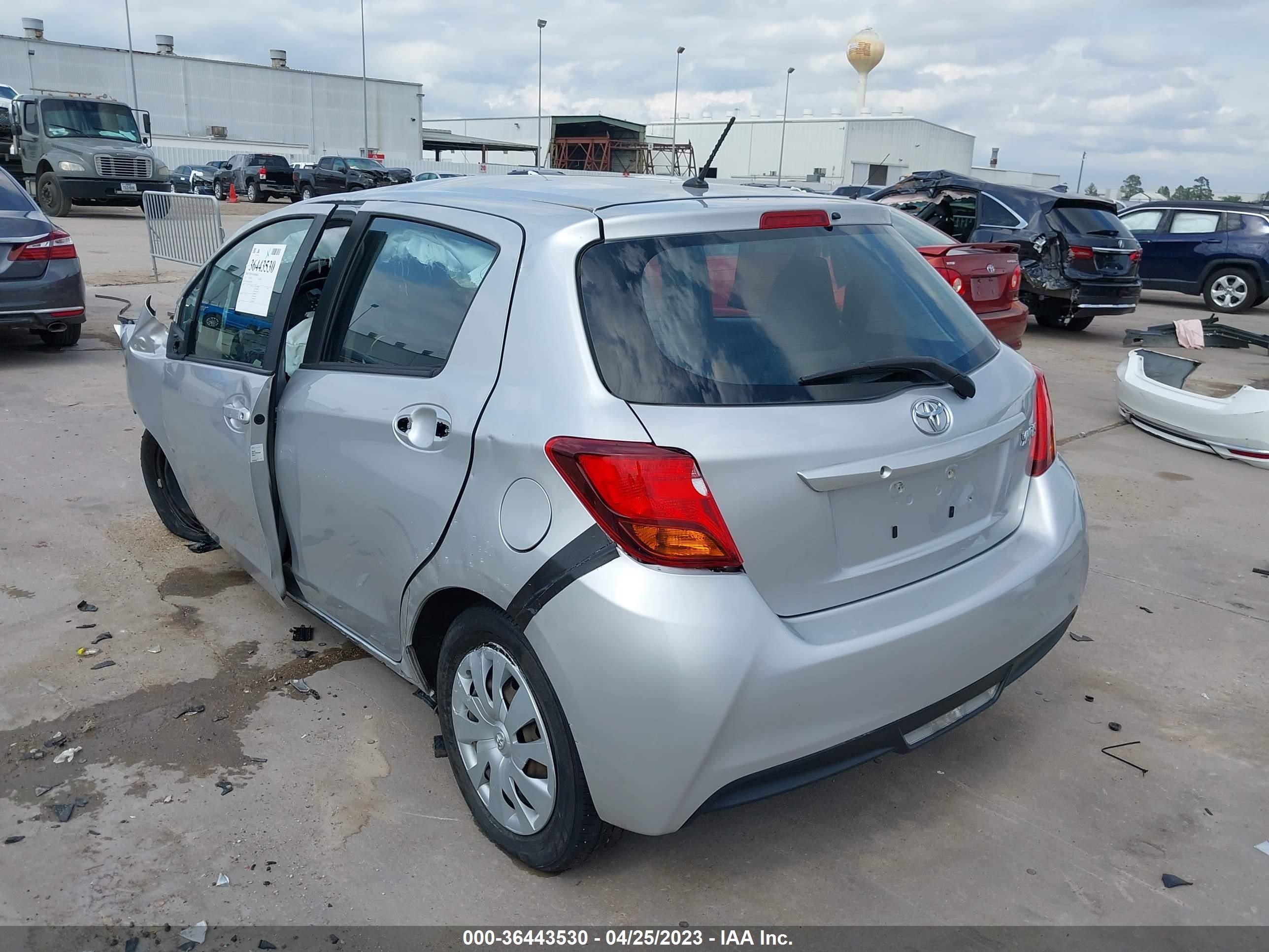 Photo 2 VIN: VNKKTUD35HA073213 - TOYOTA YARIS 