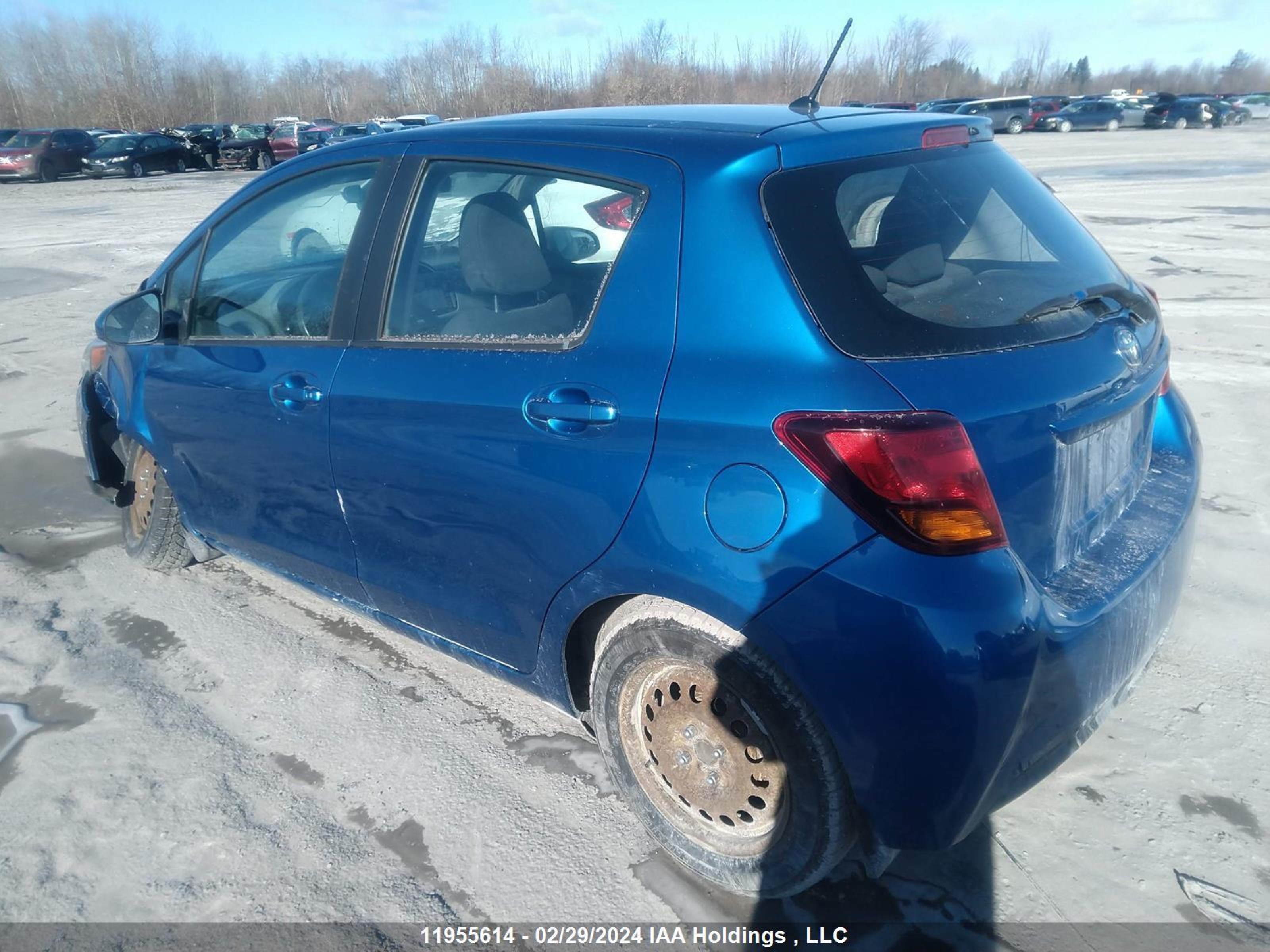 Photo 2 VIN: VNKKTUD38FA031759 - TOYOTA YARIS 