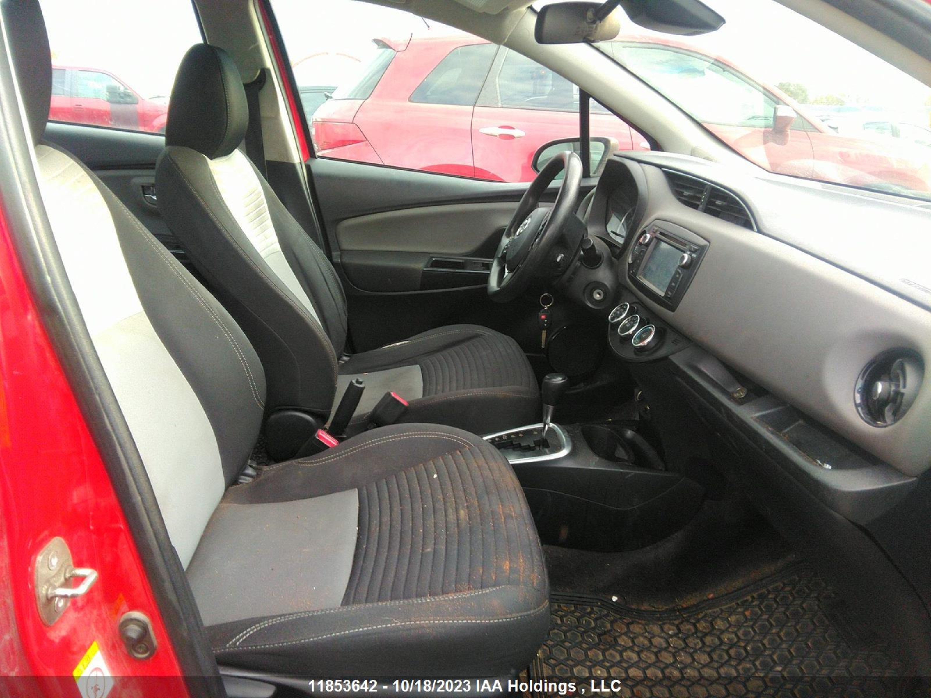 Photo 4 VIN: VNKKTUD38JA092604 - TOYOTA YARIS 