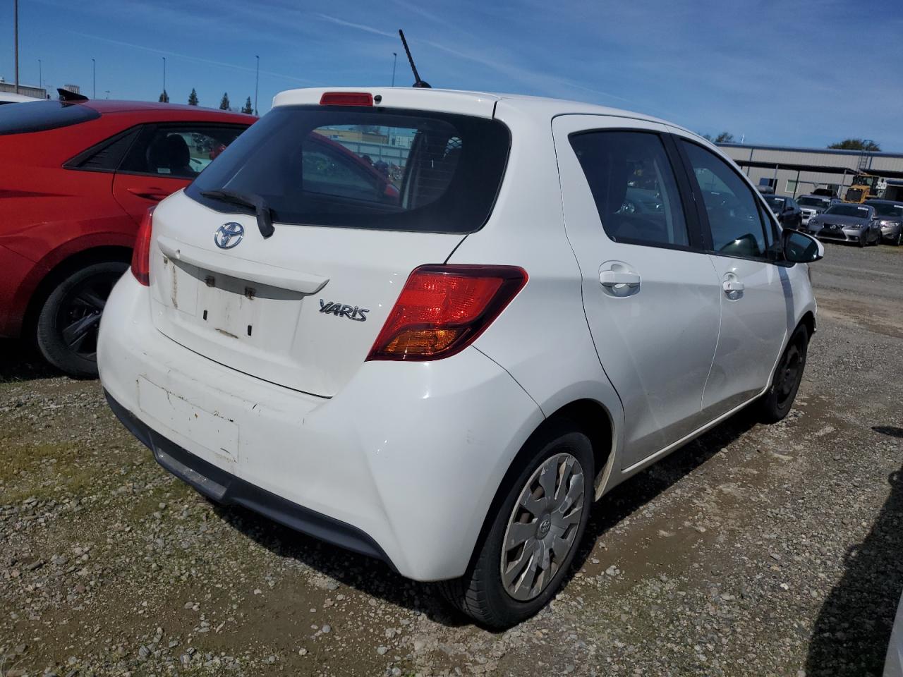 Photo 2 VIN: VNKKTUD39FA046481 - TOYOTA YARIS 