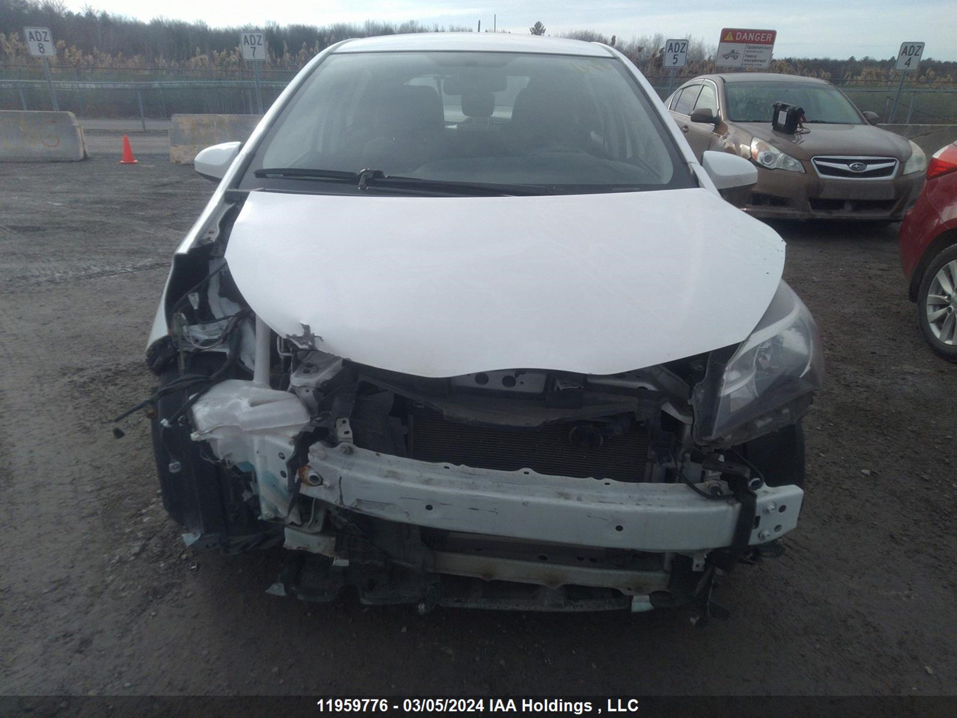 Photo 12 VIN: VNKKTUD39GA063492 - TOYOTA YARIS 