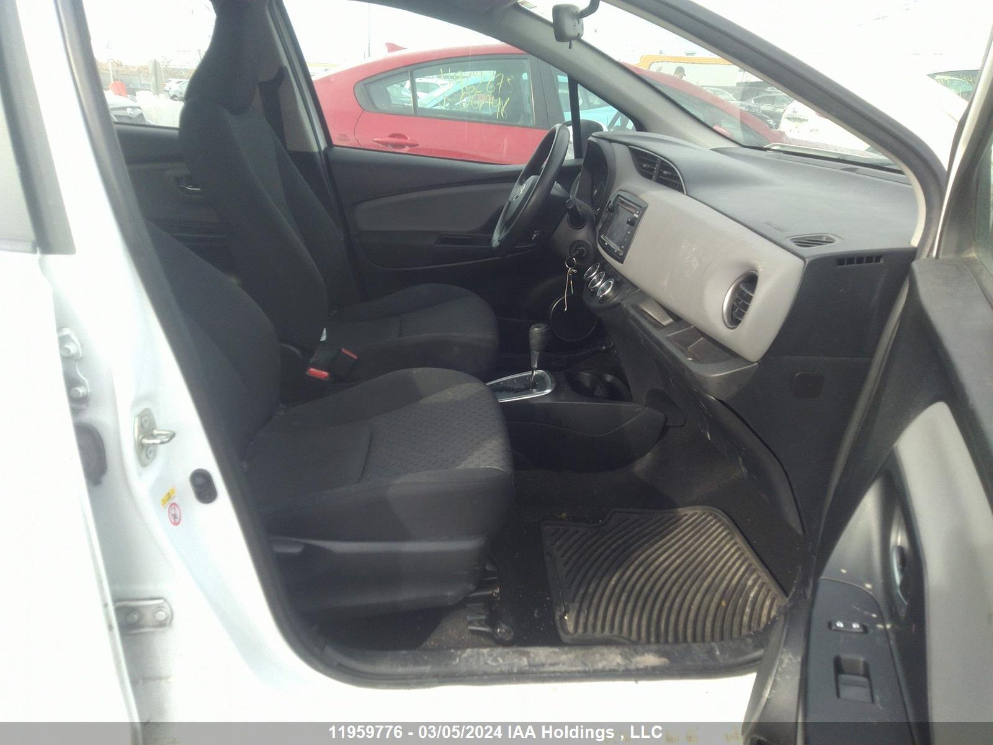 Photo 4 VIN: VNKKTUD39GA063492 - TOYOTA YARIS 