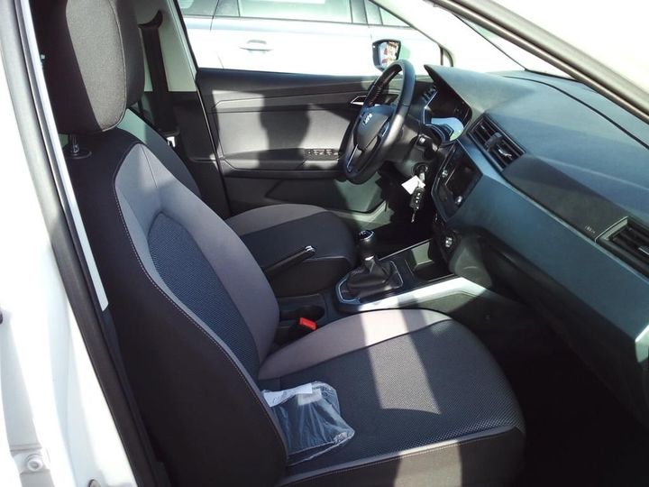 Photo 18 VIN: VSSZZZKJZKR165796 - SEAT ARONA 