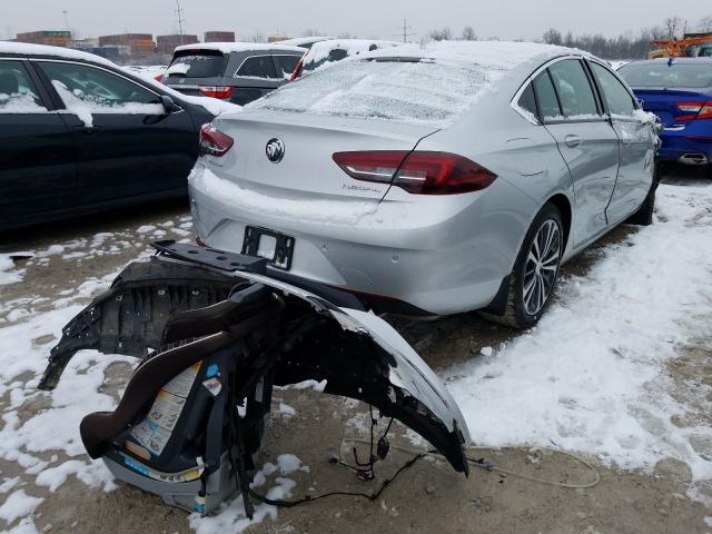 Photo 3 VIN: W04GL6SX0J1061079 - BUICK REGAL PREF 