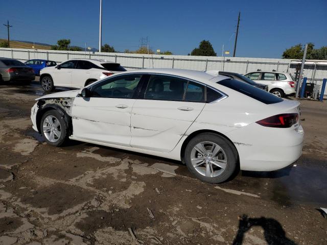 Photo 1 VIN: W04GL6SX0J1134385 - BUICK REGAL PREF 