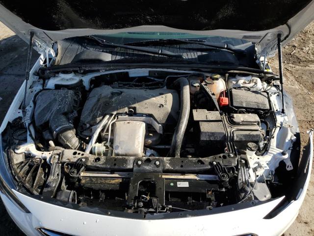 Photo 10 VIN: W04GL6SX0J1134385 - BUICK REGAL PREF 