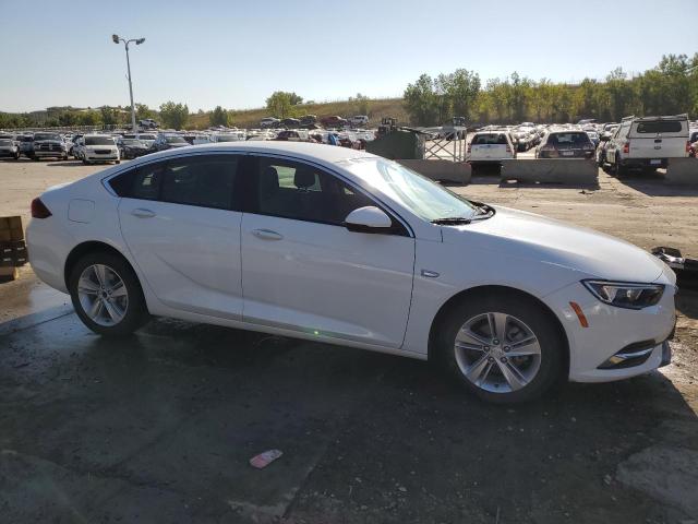 Photo 3 VIN: W04GL6SX0J1134385 - BUICK REGAL PREF 