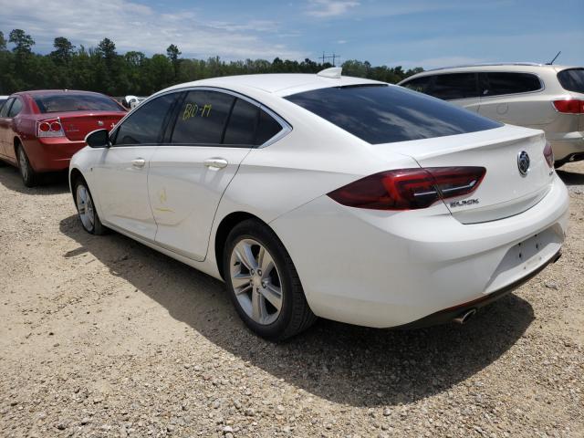 Photo 2 VIN: W04GL6SX2J1131388 - BUICK REGAL 