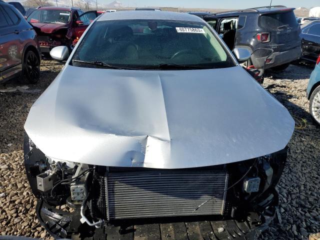 Photo 4 VIN: W04GL6SX3J1115460 - BUICK REGAL PREF 