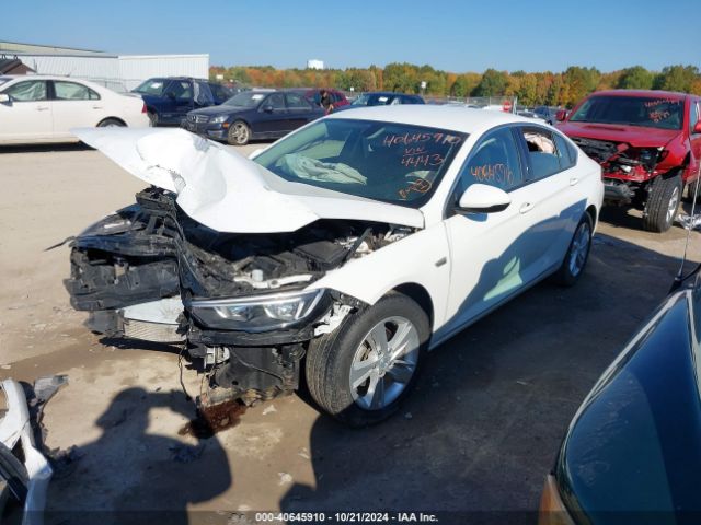 Photo 1 VIN: W04GL6SX4J1124443 - BUICK REGAL 