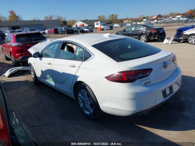 Photo 2 VIN: W04GL6SX4J1124443 - BUICK REGAL 