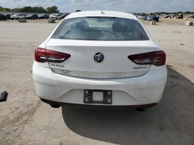 Photo 5 VIN: W04GL6SX4J1146202 - BUICK REGAL 