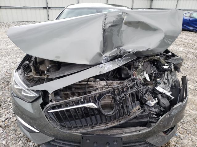 Photo 8 VIN: W04GL6SX6J1054119 - BUICK REGAL PREF 