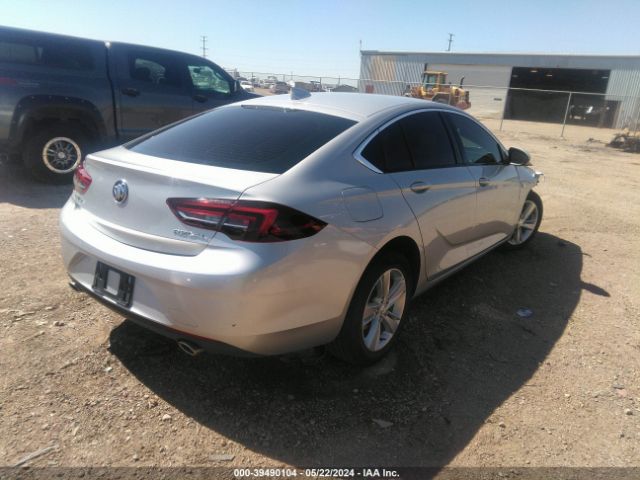 Photo 3 VIN: W04GL6SX6J1111404 - BUICK REGAL SPORTBACK 