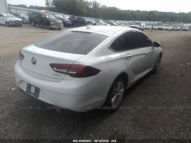 Photo 3 VIN: W04GL6SX6J1131703 - BUICK REGAL SPORTBACK 