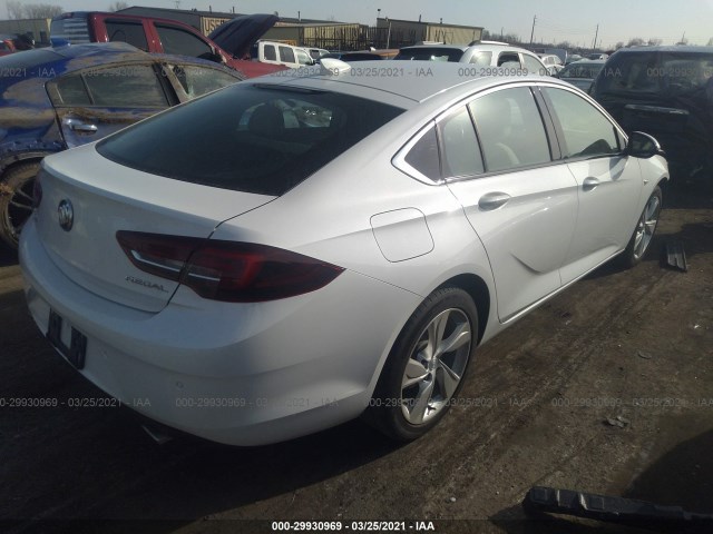 Photo 3 VIN: W04GL6SX7J1060138 - BUICK REGAL SPORTBACK 