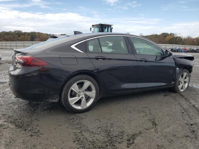 Photo 2 VIN: W04GL6SX7J1060950 - BUICK REGAL PREF 