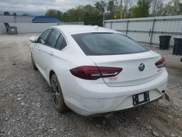 Photo 2 VIN: W04GL6SX7K1032471 - BUICK REGAL PREF 