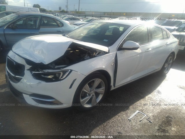 Photo 1 VIN: W04GL6SX9J1097143 - BUICK REGAL SPORTBACK 