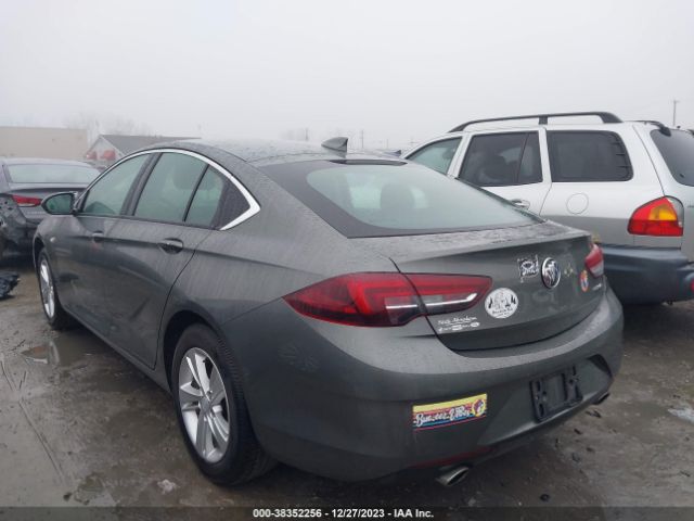 Photo 2 VIN: W04GL6SX9K1016840 - BUICK REGAL SPORTBACK 