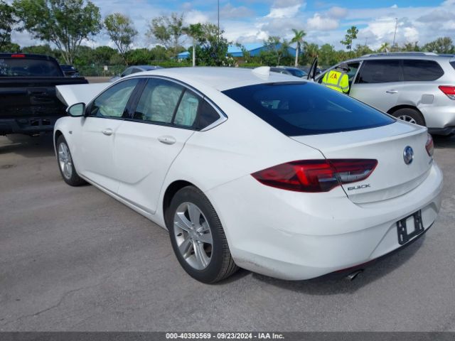 Photo 2 VIN: W04GL6SXXJ1097989 - BUICK REGAL 