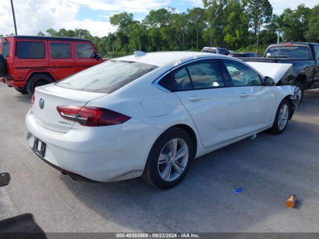 Photo 3 VIN: W04GL6SXXJ1097989 - BUICK REGAL 