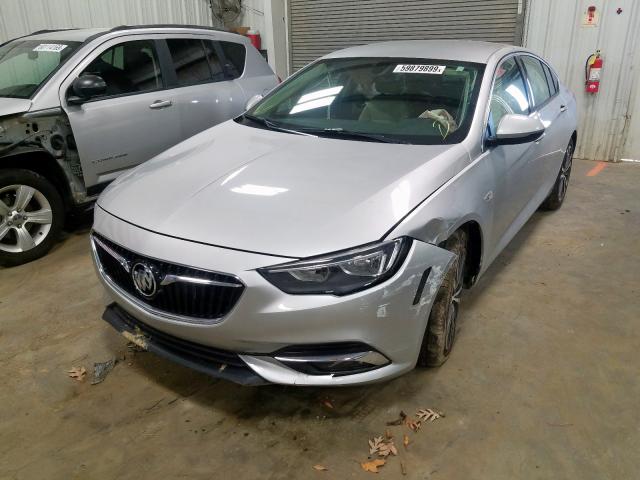 Photo 1 VIN: W04GM6SX1J1120265 - BUICK REGAL PREF 