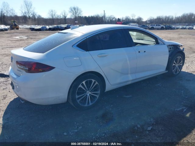 Photo 3 VIN: W04GM6SX5J1128336 - BUICK REGAL SPORTBACK 