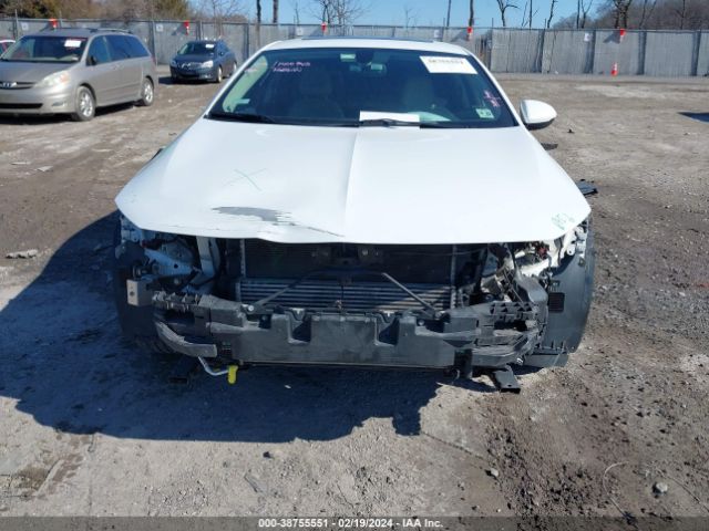 Photo 5 VIN: W04GM6SX5J1128336 - BUICK REGAL SPORTBACK 