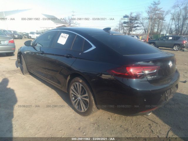 Photo 2 VIN: W04GM6SX9J1066147 - BUICK REGAL SPORTBACK 