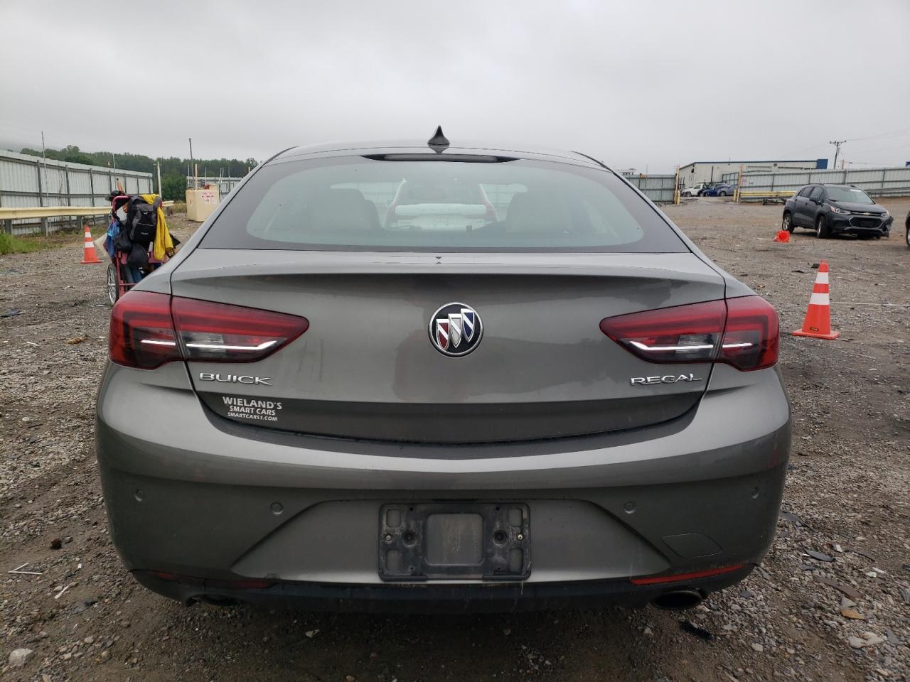 Photo 5 VIN: W04GM6SX9J1090321 - BUICK REGAL 