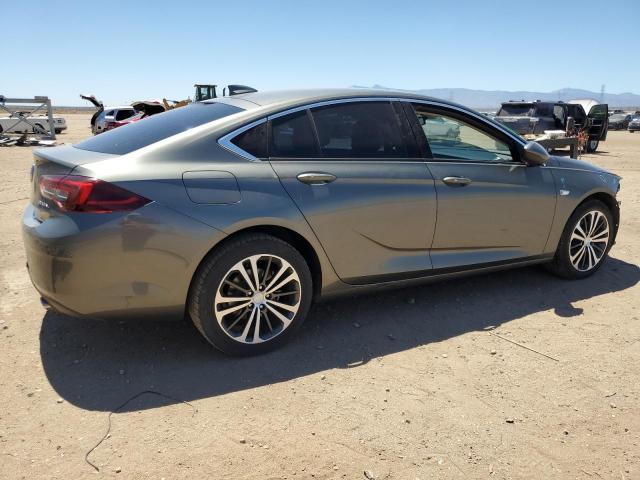 Photo 2 VIN: W04GM6SX9J1145608 - BUICK REGAL PREF 