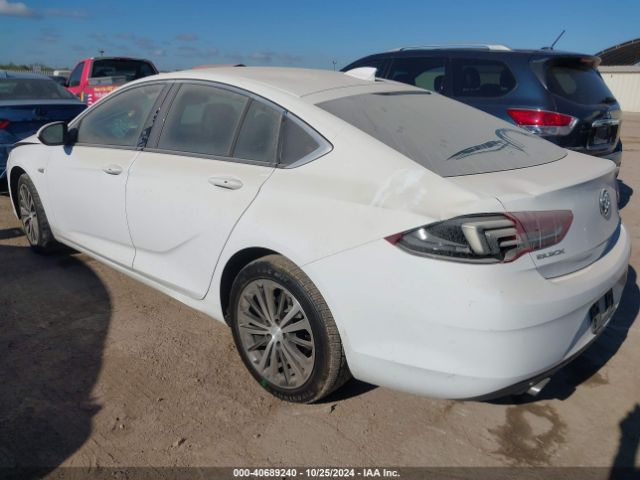 Photo 2 VIN: W04GM6SX9J1146810 - BUICK REGAL 