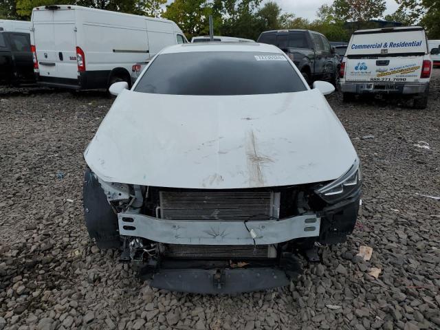 Photo 4 VIN: W04GM6SXXJ1075696 - BUICK REGAL PREF 