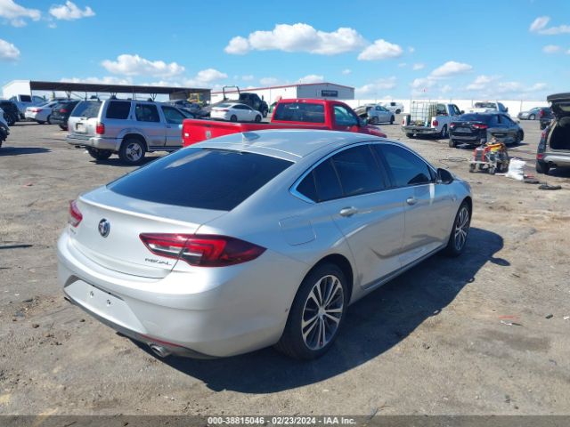 Photo 3 VIN: W04GM6SXXJ1120197 - BUICK REGAL SPORTBACK 