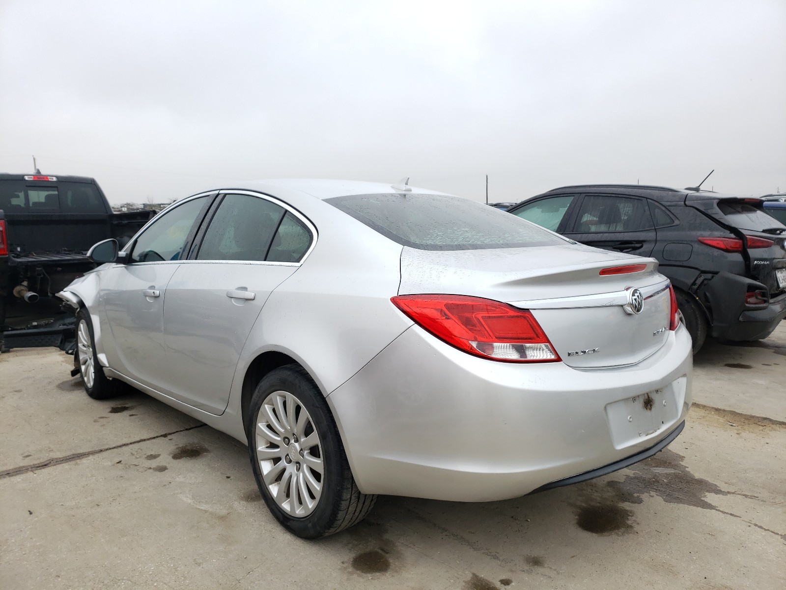 Photo 2 VIN: W04GN5EC4B1000476 - BUICK REGAL CXL 