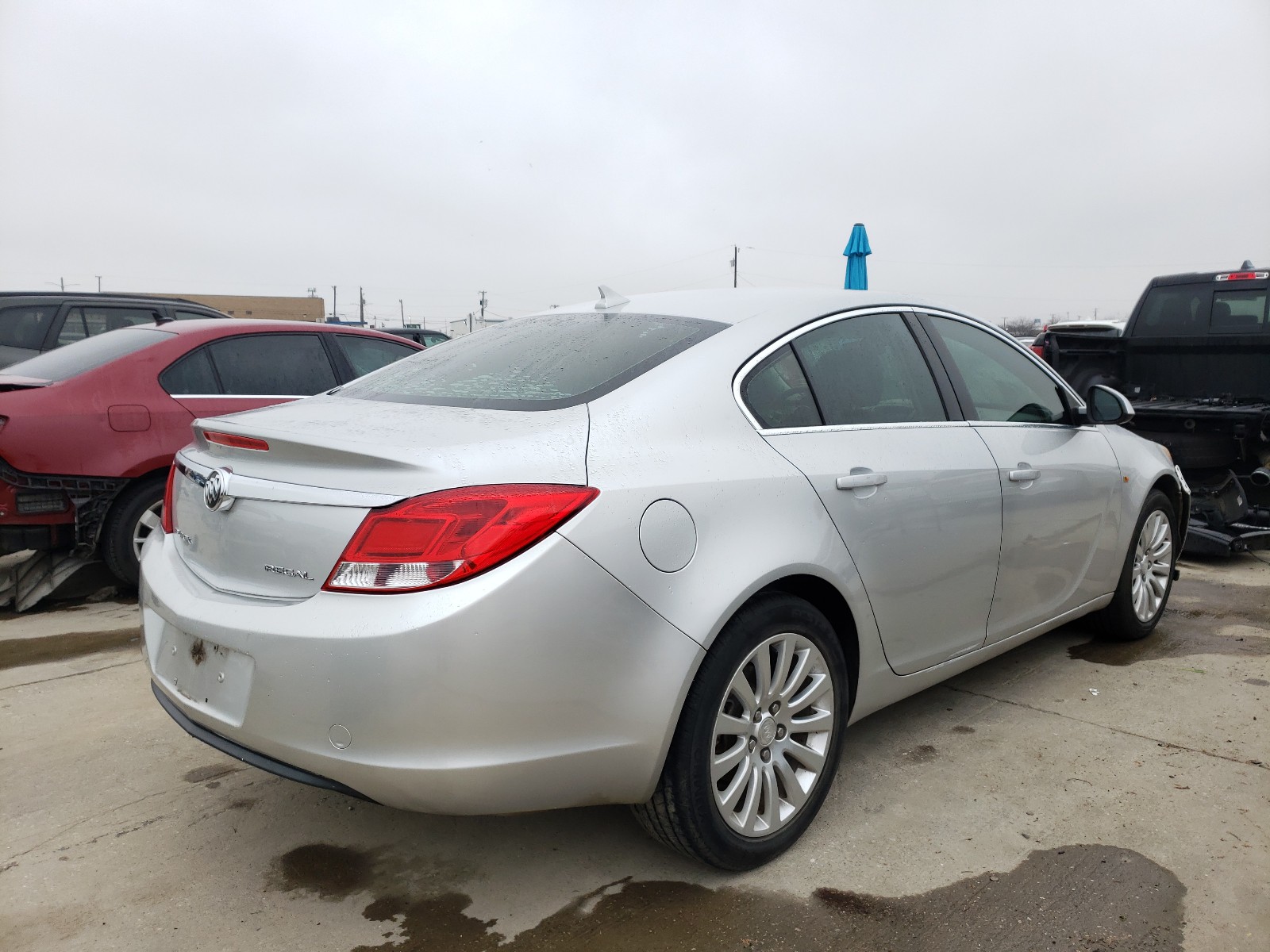 Photo 3 VIN: W04GN5EC4B1000476 - BUICK REGAL CXL 