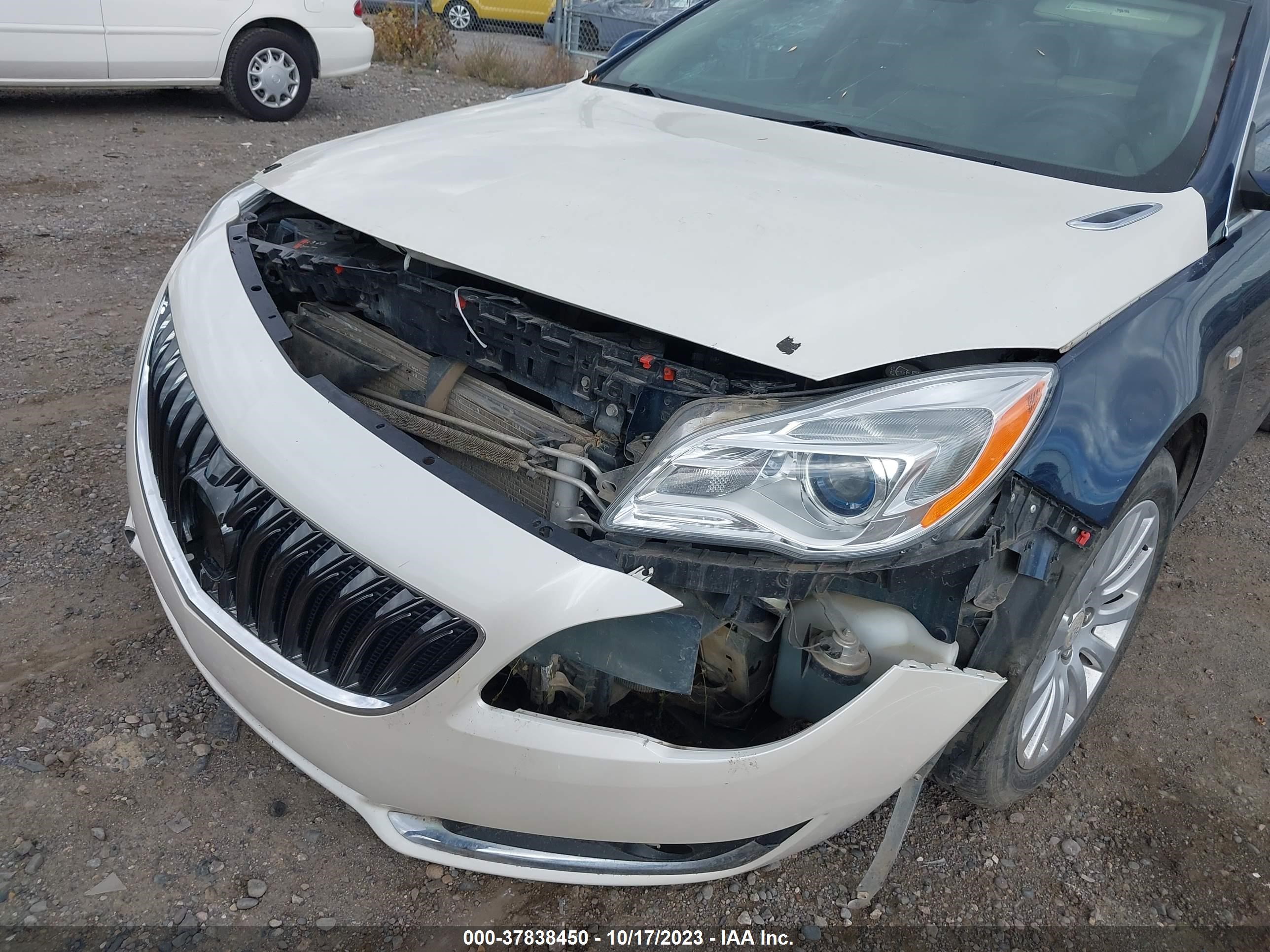 Photo 5 VIN: W04GP5EC1B1035910 - BUICK REGAL 