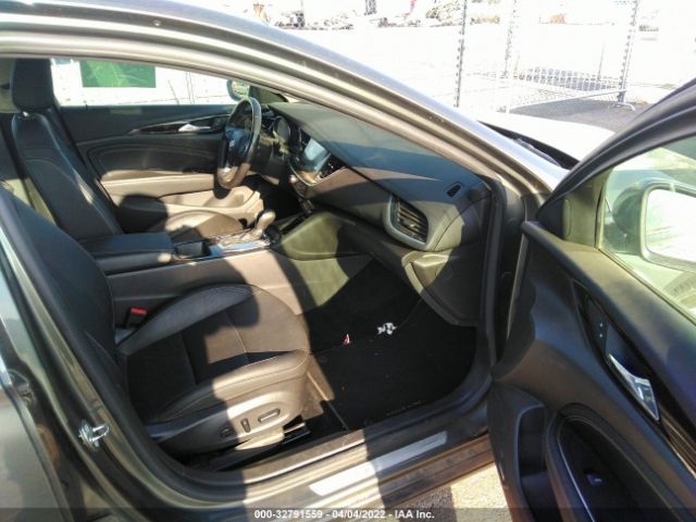 Photo 4 VIN: W04GP6SX3J1063672 - BUICK REGAL SPORTBACK 