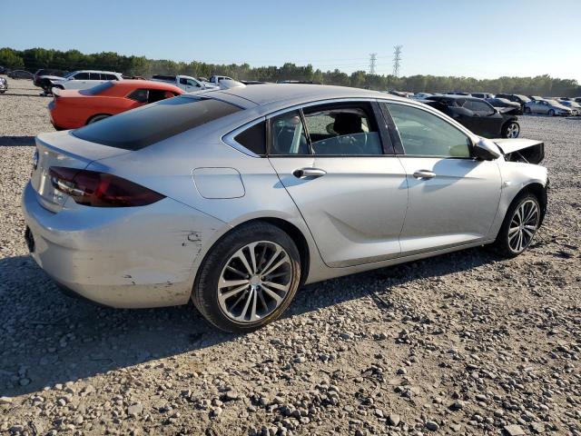 Photo 2 VIN: W04GP6SX3J1135437 - BUICK REGAL ESSE 