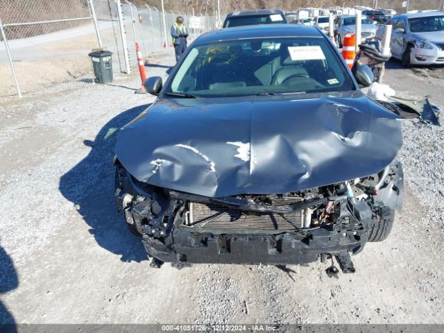 Photo 5 VIN: W04GP6SX3K1027479 - BUICK REGAL 