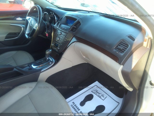 Photo 4 VIN: W04GR5EC6B1011595 - BUICK REGAL 