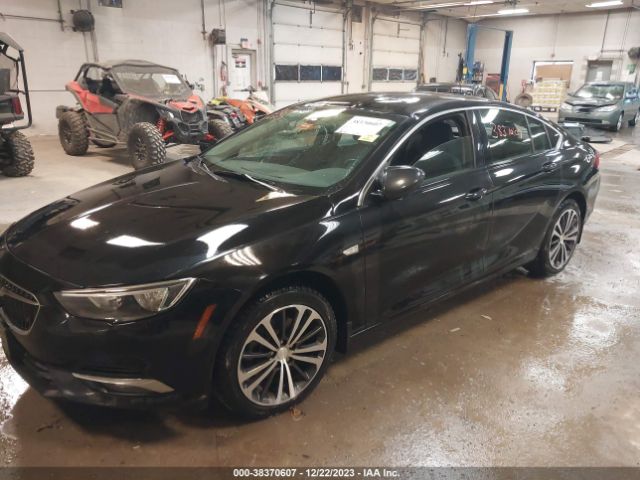 Photo 1 VIN: W04GR6SX1K1027068 - BUICK REGAL SPORTBACK 