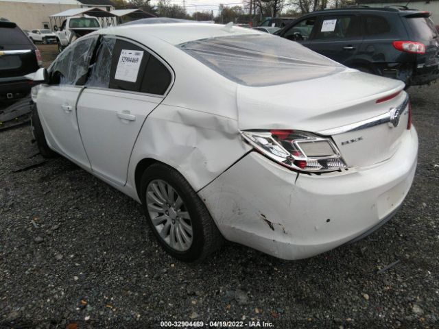 Photo 2 VIN: W04GS5EC4B1071296 - BUICK REGAL 