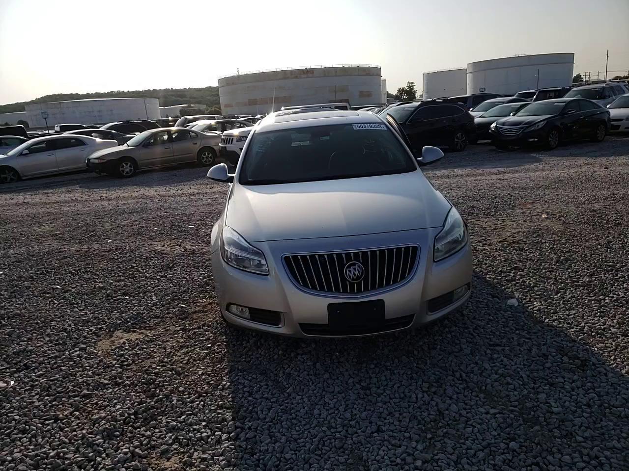 Photo 10 VIN: W04GS5EC6B1016963 - BUICK REGAL CXL 