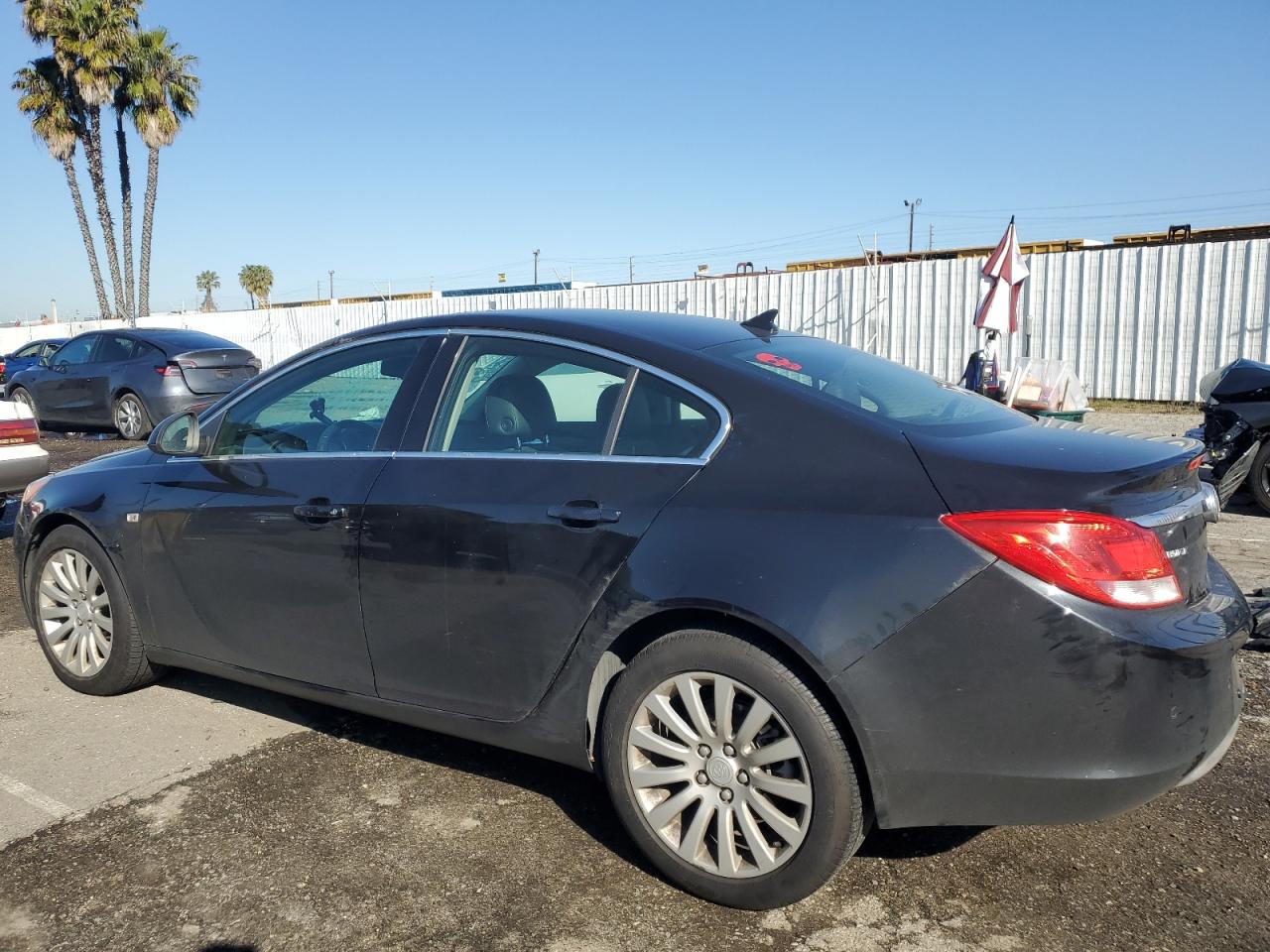 Photo 1 VIN: W04GT5GC6B1013927 - BUICK REGAL 